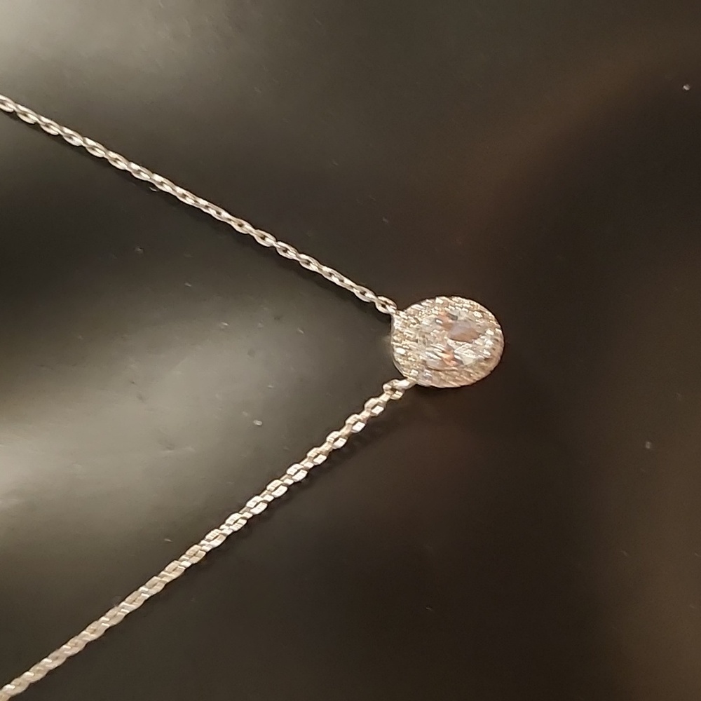 Charmed Aroma Necklace - Picture 2 of 4
